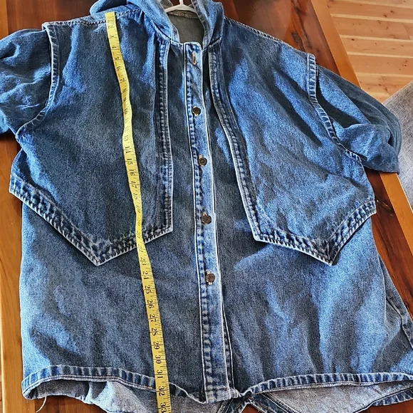 Classic Blue Denim Hooded Jacket - Picture 9 of 10